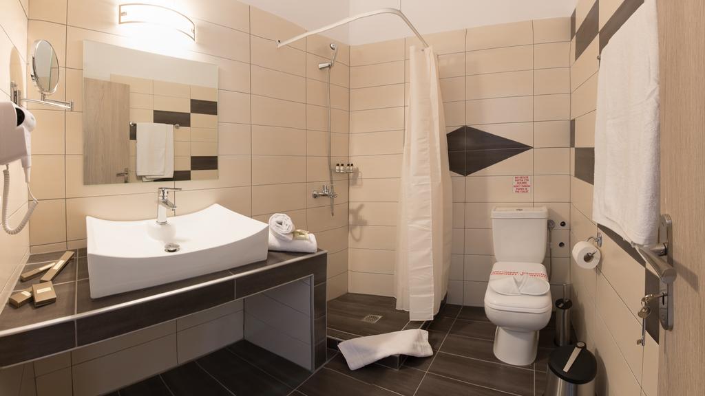 Castello Boutique Rooms Kavala Exterior photo